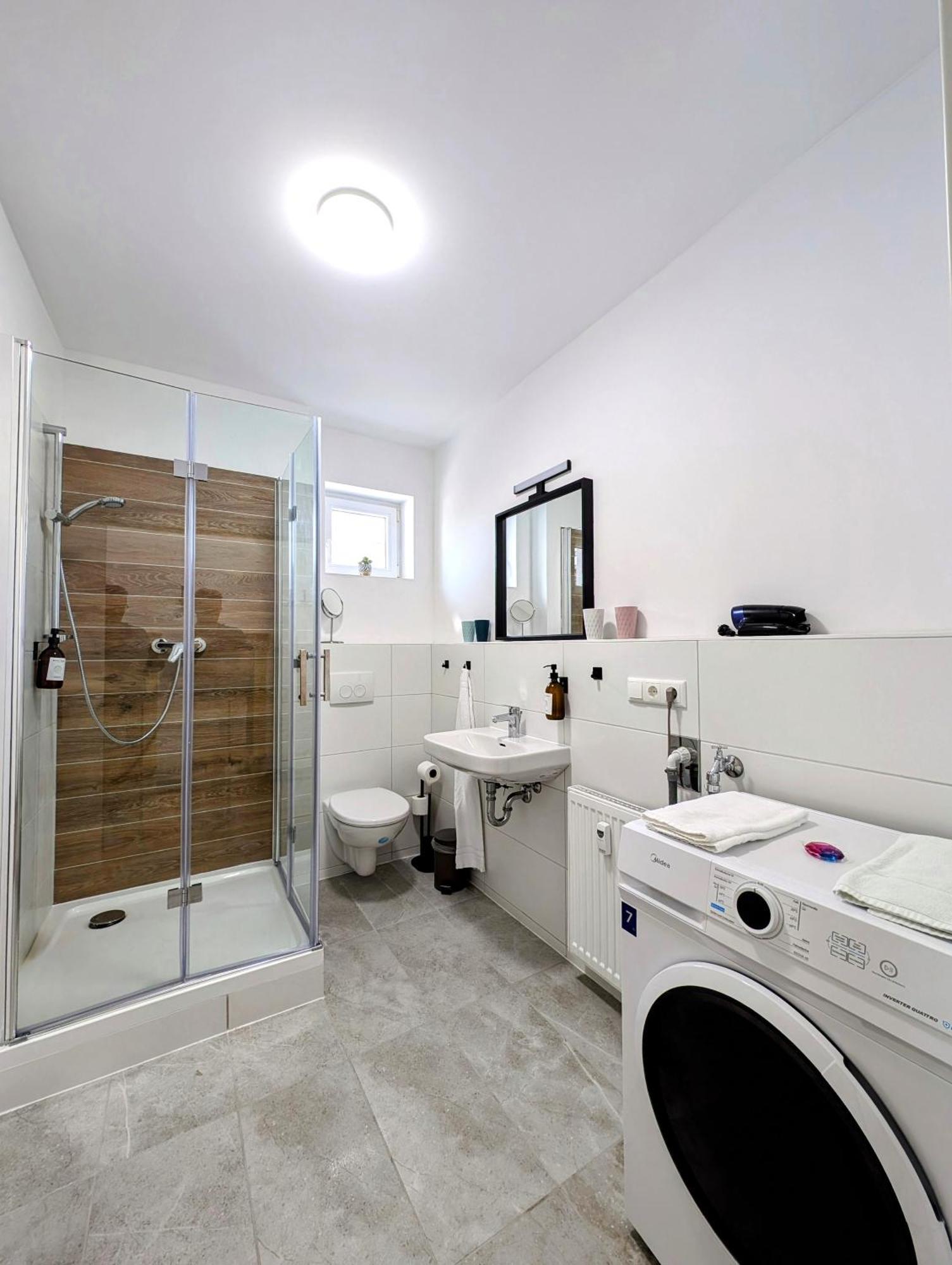 Bohnapartments - Design Suiten Am Markt - Vollausstattung - Wlan - Zentrum Ilmenau Esterno foto